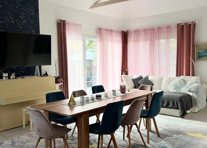 The House Balaton Nyaralunk Apartman *